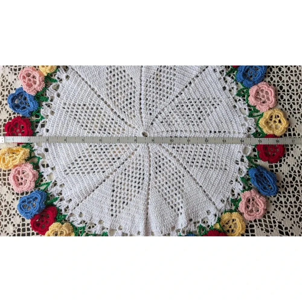 Vtg Flower Crochet 3D Rose Doily Floral Lace Roll Up In Vase Bouquet Cottagecore